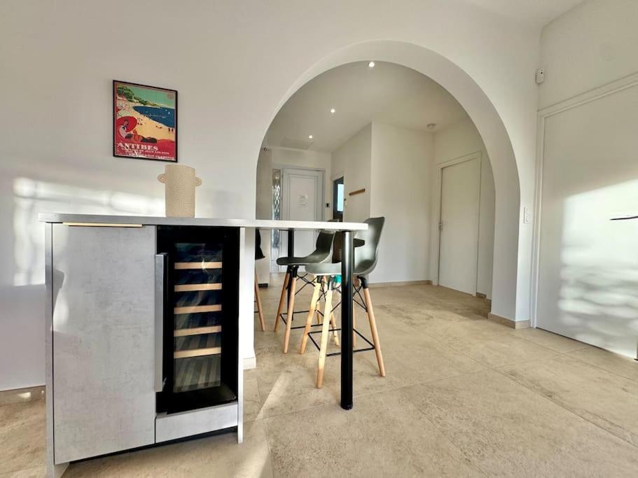 Appartement Florida, 8 Prs, Piscine, Clim, Parking Antibes
